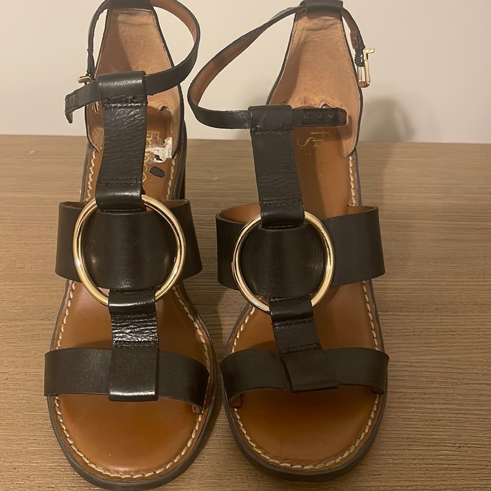 High heel sandal
